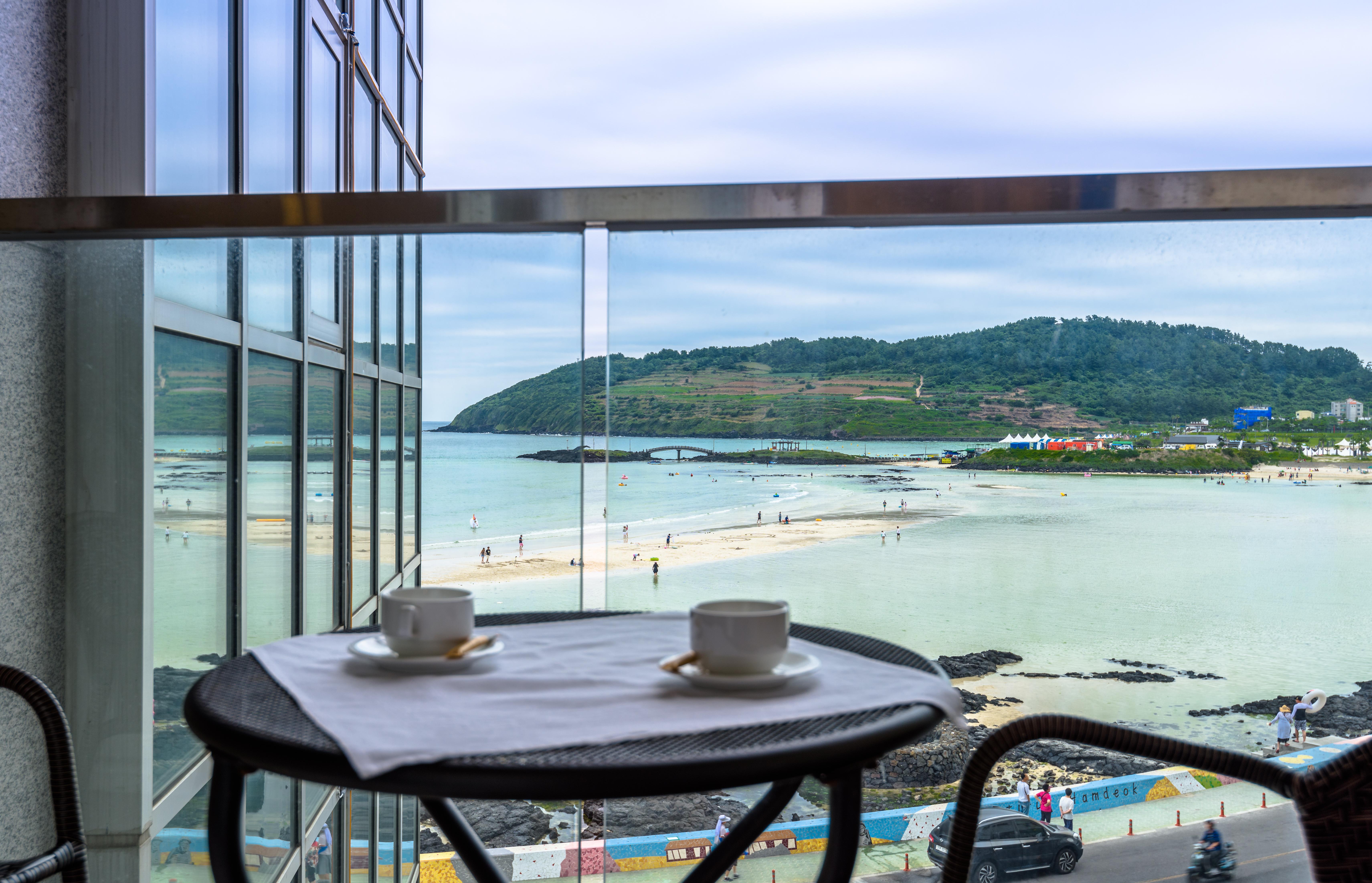 Aimi Jeju Beach Hotel Экстерьер фото